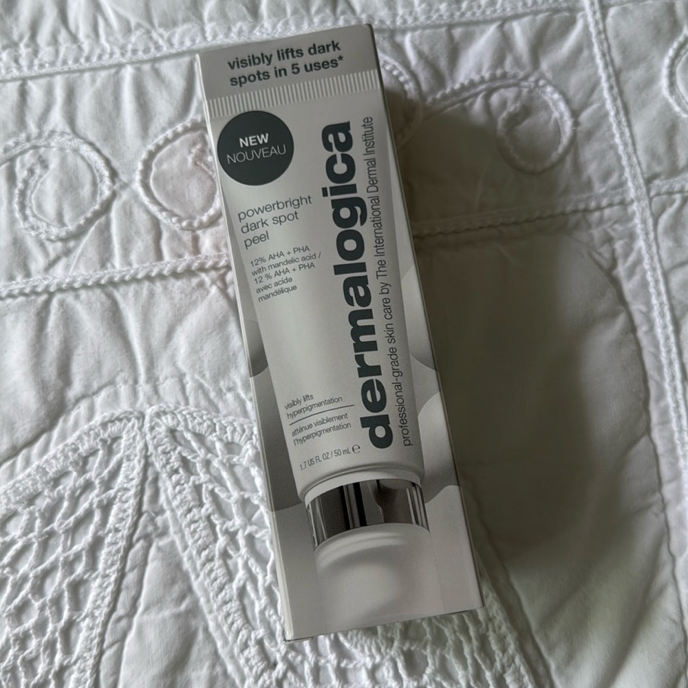 Dermalogica powerbright dark spot peel
visibly lifts dark spots 1.7 fl oz 50ml